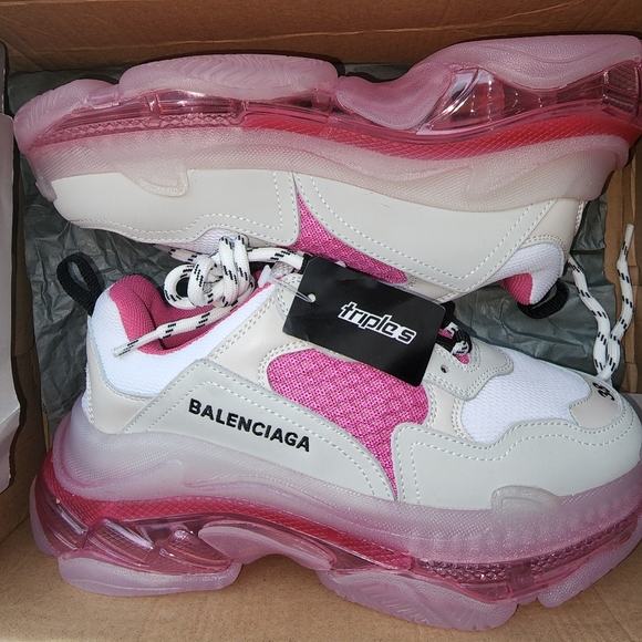 Balenciaga Triple S Clear Sole Sneakers NWB 💖 - Picture 10 of 14
